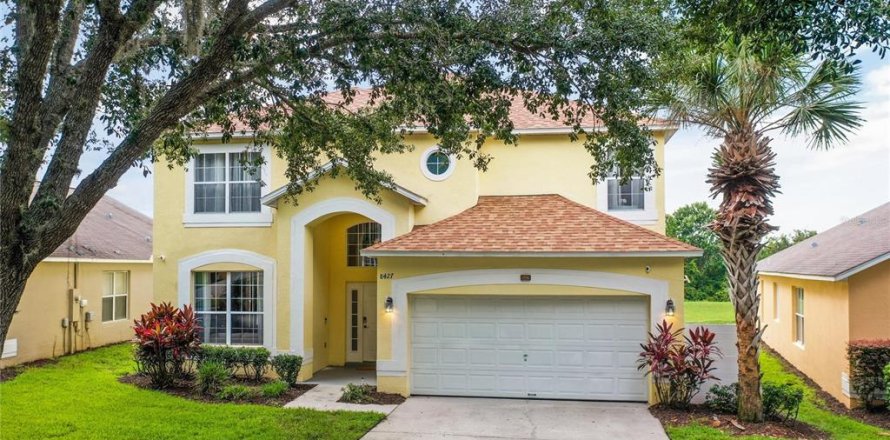 Casa en Kissimmee, Florida 7 dormitorios, 270.72 m2 № 1839977