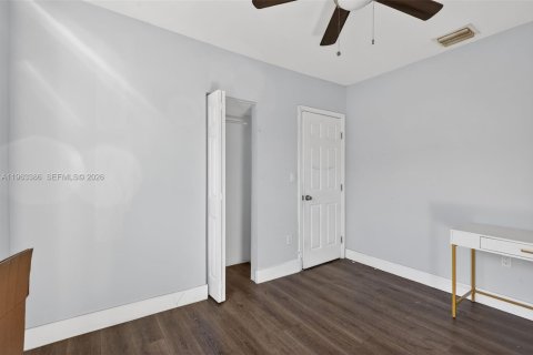 Casa en alquiler en Miami, Florida, 2 dormitorios, 78.78 m2 № 2025444 - foto 5
