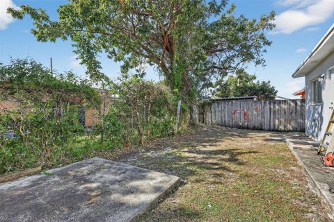 Casa en alquiler en Miami, Florida, 2 dormitorios, 78.78 m2 № 2025444 - foto 18