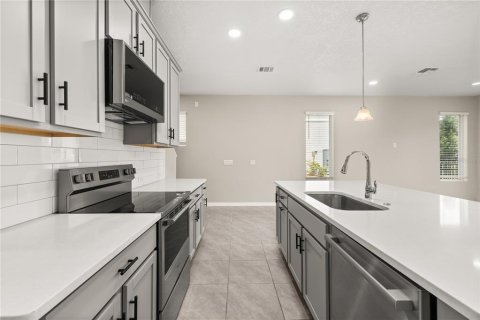 Townhouse in Ocoee, Florida 3 bedrooms, 167.87 sq.m. № 1677022 - photo 14