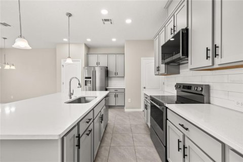 Townhouse in Ocoee, Florida 3 bedrooms, 167.87 sq.m. № 1677022 - photo 16