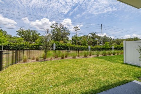 Townhouse in Ocoee, Florida 3 bedrooms, 167.87 sq.m. № 1677022 - photo 3