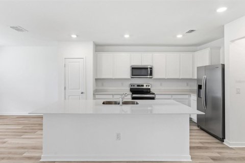 House in Parrish, Florida 5 bedrooms, 242.94 sq.m. № 2202157 - photo 3