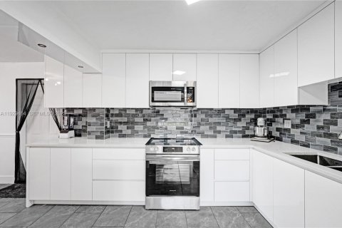 Villa ou maison à vendre à Pompano Beach, Floride: 3 chambres, 101.91 m2 № 1987676 - photo 7