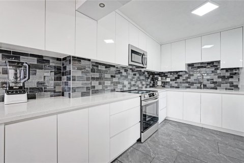 Villa ou maison à vendre à Pompano Beach, Floride: 3 chambres, 101.91 m2 № 1987676 - photo 6