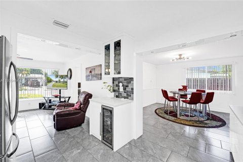 Villa ou maison à vendre à Pompano Beach, Floride: 3 chambres, 101.91 m2 № 1987676 - photo 9