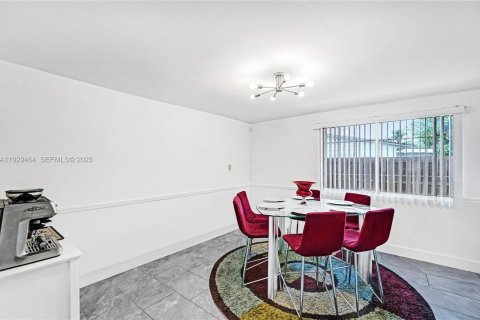 Villa ou maison à vendre à Pompano Beach, Floride: 3 chambres, 101.91 m2 № 1987676 - photo 10