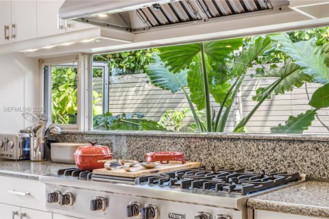 Casa en alquiler en Miami Beach, Florida, 4 dormitorios, 351.45 m2 № 2054976 - foto 5