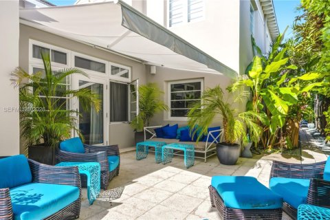 Casa en alquiler en Miami Beach, Florida, 4 dormitorios, 351.45 m2 № 2054976 - foto 29
