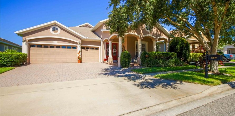 House in Windermere, Florida 4 bedrooms, 290.69 sq.m. № 1888458