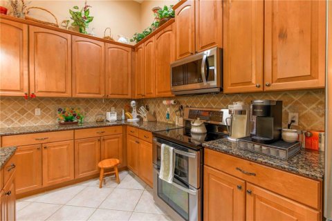 House in Windermere, Florida 4 bedrooms, 290.69 sq.m. № 1888458 - photo 23