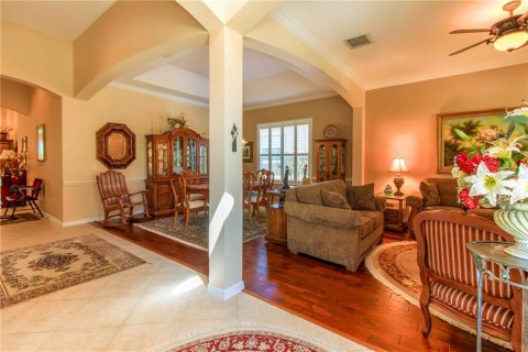 House in Windermere, Florida 4 bedrooms, 290.69 sq.m. № 1888458 - photo 15