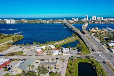 Снять в аренду коммерческую недвижимость в Дейтона-Бич, Флорида 212м2, № 1615774 - фото 16