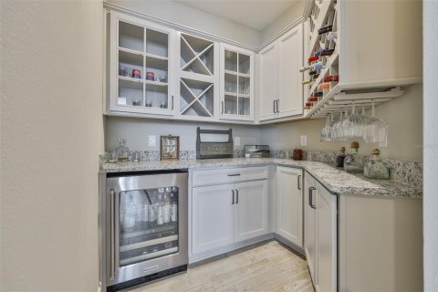 House in Valrico, Florida 5 bedrooms, 396.88 sq.m. № 1804716 - photo 11
