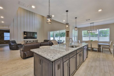 House in Valrico, Florida 5 bedrooms, 396.88 sq.m. № 1804716 - photo 19