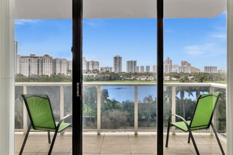 Copropriété à vendre à Aventura, Floride: 1 chambre, 70.14 m2 № 1962097 - photo 22