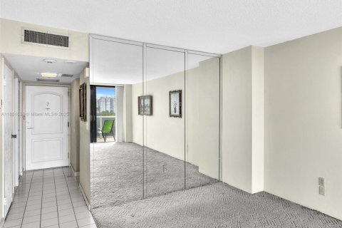 Copropriété à vendre à Aventura, Floride: 1 chambre, 70.14 m2 № 1962097 - photo 17