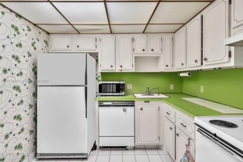 Copropriété à vendre à Aventura, Floride: 1 chambre, 70.14 m2 № 1962097 - photo 24