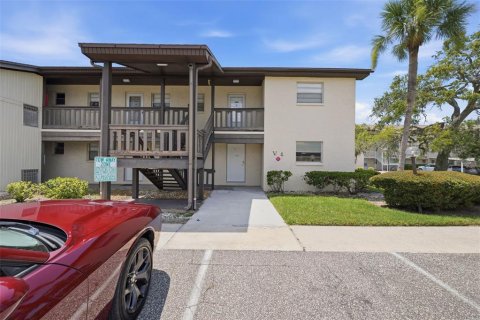 Condo in New Port Richey, Florida, 2 bedrooms  № 2216706