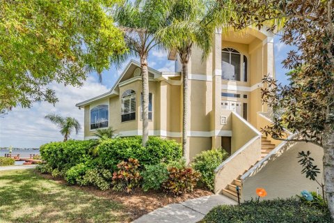 Casa en venta en Safety Harbor, Florida, 3 dormitorios, 286.14 m2 № 1580984 - foto 1