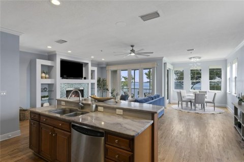 Touwnhouse à vendre à Dunedin, Floride: 4 chambres, 263.1 m2 № 2399470 - photo 14