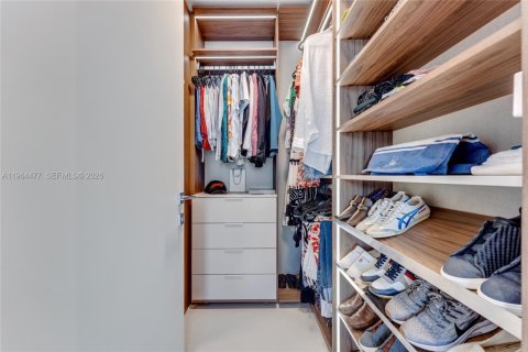 Condo in Miami, Florida, 1 bedroom  № 2026815 - photo 20