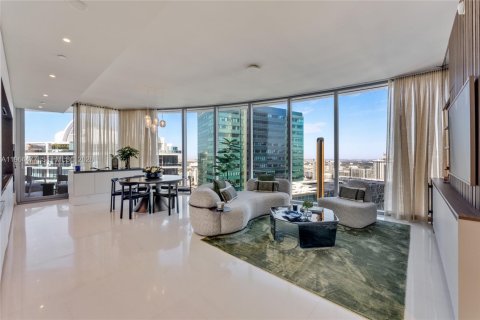 Condo in Miami, Florida, 1 bedroom  № 2026815 - photo 4