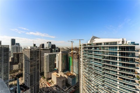 Condo in Miami, Florida, 1 bedroom  № 2026815 - photo 25