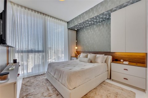 Condo in Miami, Florida, 1 bedroom  № 2026815 - photo 13