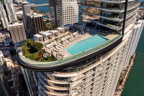 Condo in Miami, Florida, 1 bedroom  № 2026815 - photo 28