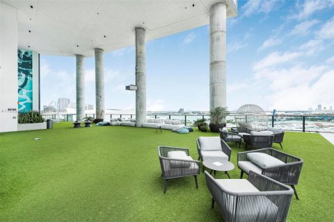 Купить кондоминиум в Майами, Флорида 39.95м2, № 1811360 - фото 21