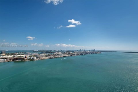 Copropriété à vendre à Miami, Floride: 2 chambres, 133.78 m2 № 1981406 - photo 3