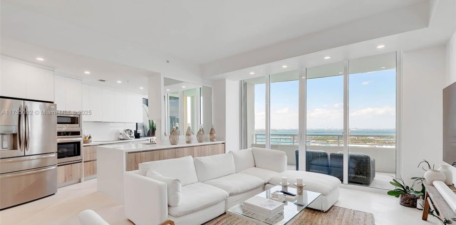 Condo à Miami, Floride, 2 chambres  № 1981406