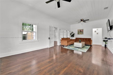 House in Lake Park, Florida 3 bedrooms, 97.73 sq.m. № 2018909 - photo 22