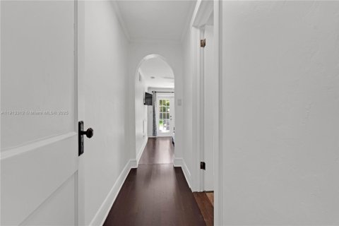 House in Lake Park, Florida 3 bedrooms, 97.73 sq.m. № 2018909 - photo 11