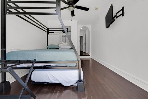 House in Lake Park, Florida 3 bedrooms, 97.73 sq.m. № 2018909 - photo 9