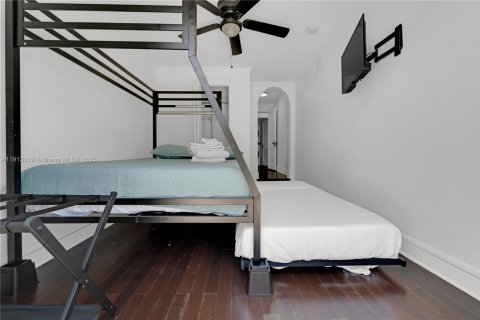 House in Lake Park, Florida 3 bedrooms, 97.73 sq.m. № 2018909 - photo 8