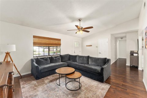 Casa en venta en Gainesville, Florida, 3 dormitorios, 111.67 m2 № 2231912 - foto 4