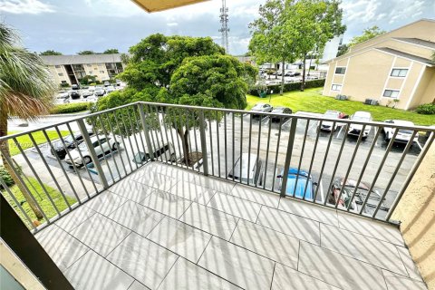 Снять в аренду кондоминиум в Пемброк-Пайнс, Флорида 2 спальни, 81.85м2, № 2033701 - фото 3