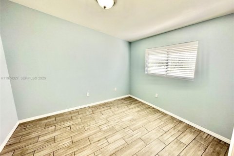 Снять в аренду кондоминиум в Пемброк-Пайнс, Флорида 2 спальни, 81.85м2, № 2033701 - фото 29