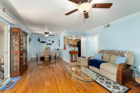 Condo in Ocala, Florida, 2 bedrooms  № 2214193 - photo 7