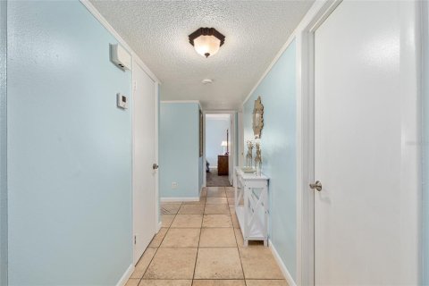 Condo in Ocala, Florida, 2 bedrooms  № 2214193 - photo 17