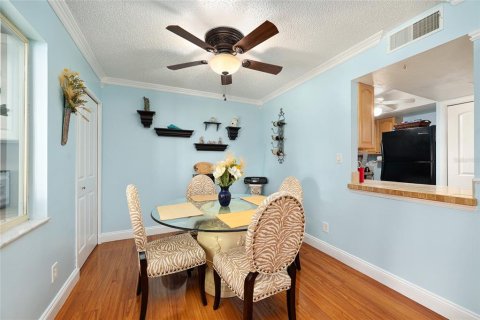 Condo in Ocala, Florida, 2 bedrooms  № 2214193 - photo 10