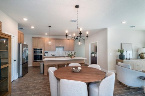 House in Ocala, Florida 4 bedrooms, 199.46 sq.m. № 2393941 - photo 9