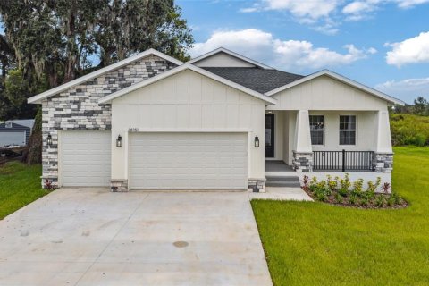 House in Dade City, Florida 4 bedrooms, 218.41 sq.m. № 1834872 - photo 1