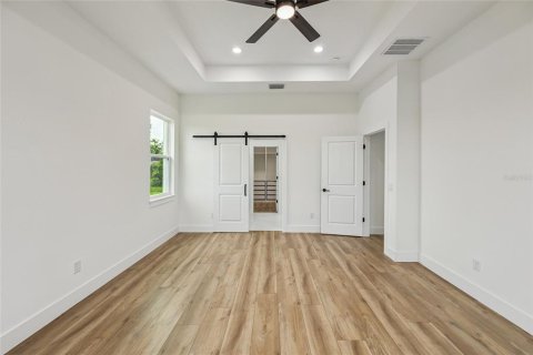 House in Dade City, Florida 4 bedrooms, 218.41 sq.m. № 1834872 - photo 14