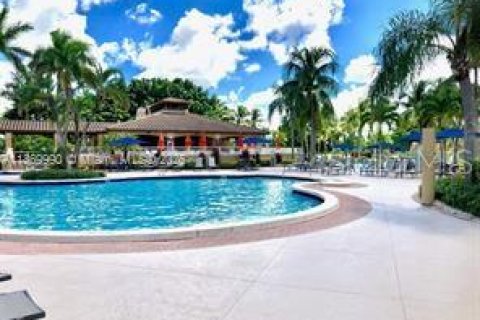 Condo in Doral, Florida, 3 bedrooms  № 1918980 - photo 26