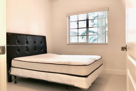 Condo in Doral, Florida, 3 bedrooms  № 1918980 - photo 7