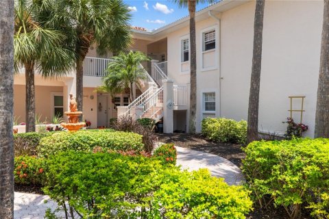 Condo in Sarasota, Florida, 2 bedrooms  № 1679502 - photo 2