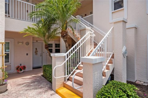 Condo in Sarasota, Florida, 2 bedrooms  № 1679502 - photo 3
